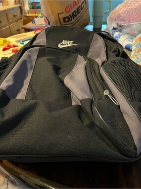 Nike Black and Gray Men's Backpack with Mesh Side Pockets